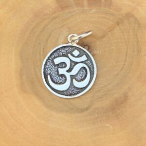 Medalla Om 1,5 cm de Plata 950