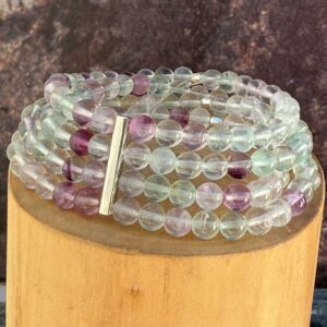 pulsera elasticada de 4 hileras de mostacillas de 6 milimetros de diámetro hechas de piedras aguamarina