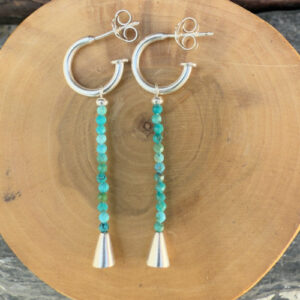 Aros argollas con dije hecho de alambre de plata 950, con mostacillas de turquesa