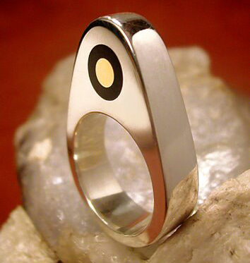 Anillo Huevo oro ebano 2
