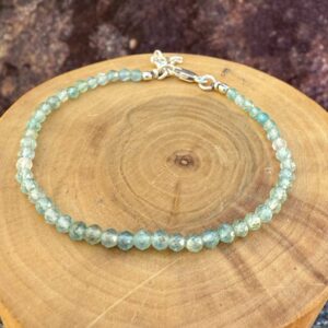 pulsera con broche ajustable mostacillas de plata pura y piedras de aguamarina