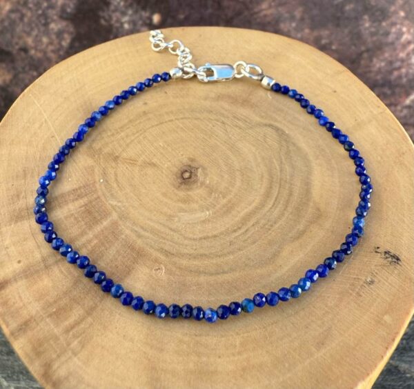 pulsera con broche ajustable mostacillas de plata pura y piedras de lapislazuli